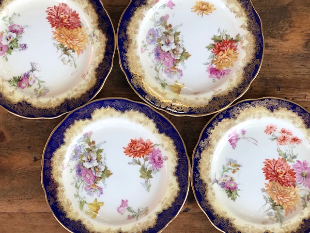 Set 4 Piattini Da T&egrave; YOLIFE - Stile Vintage Floreale Con Bordi Oro
